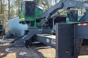 2016 John Deere 437D  Log Loader